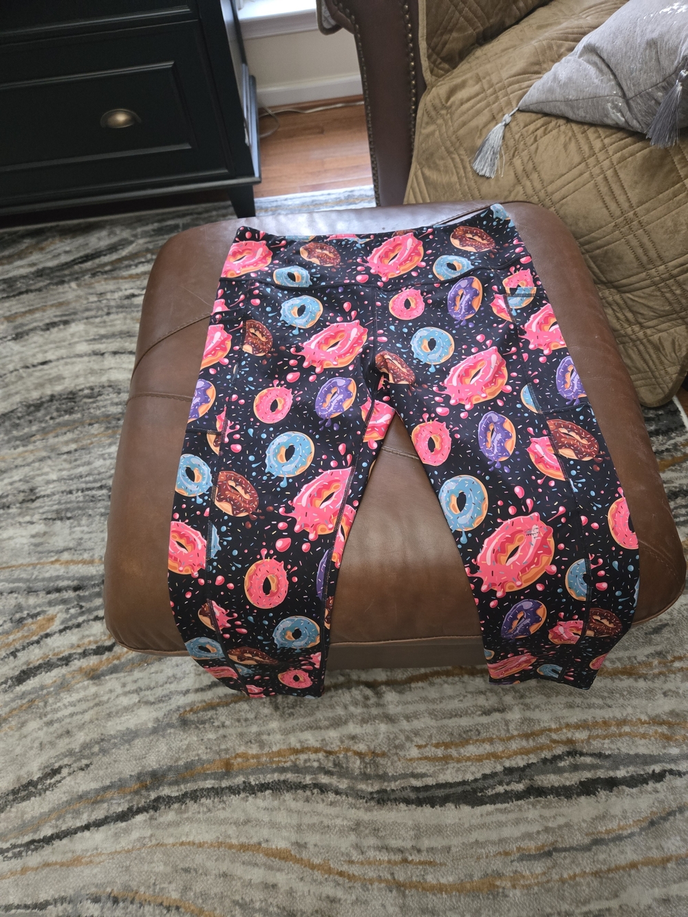 Constantly Varied Gear Sz Large Glazed and Confused Capri length